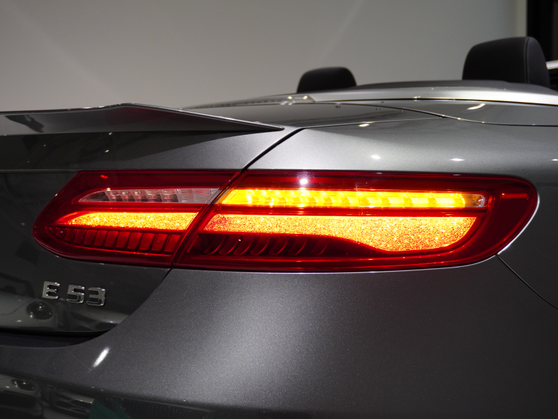 AMG Eクラス E53 4MATIC+ Cabriolet エクスクルーシブPKG Meコネクト HUD Pスタ 黒革 黒幌 ナビTV ベンチレーター リラクゼーション ブルメスター AIRマチック 2年保証
