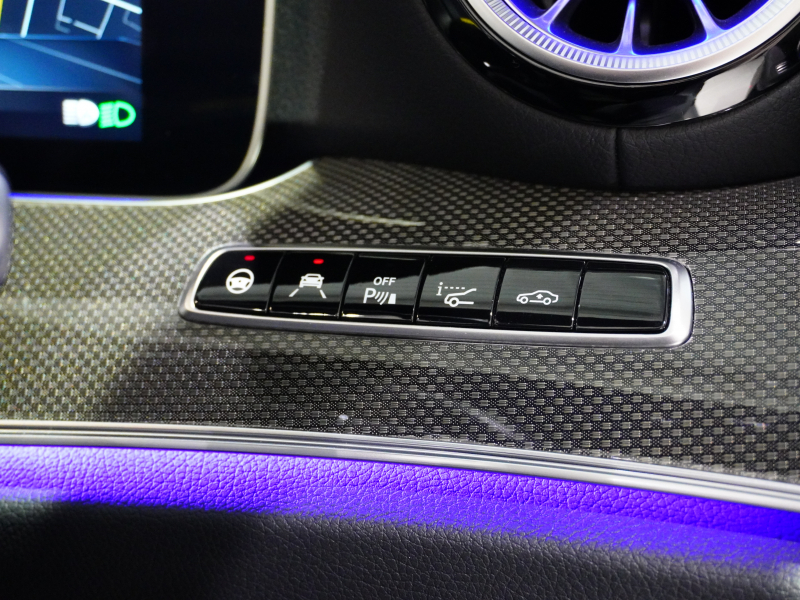 AMG Eクラス E53 4MATIC+ Cabriolet エクスクルーシブPKG Meコネクト HUD Pスタ 黒革 黒幌 ナビTV ベンチレーター リラクゼーション ブルメスター AIRマチック 2年保証