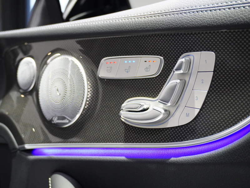 AMG Eクラス E53 4MATIC+ Cabriolet エクスクルーシブPKG Meコネクト HUD Pスタ 黒革 黒幌 ナビTV ベンチレーター リラクゼーション ブルメスター AIRマチック 2年保証
