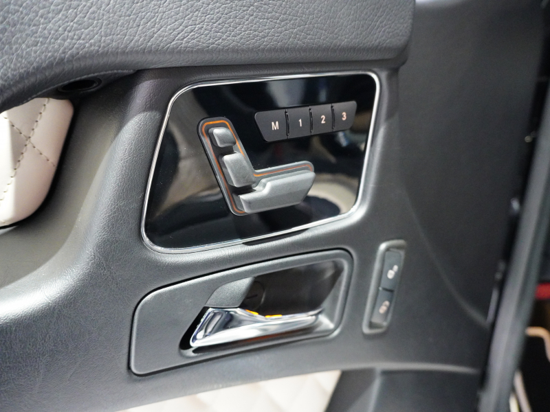 AMG Gクラス G63 designoｴｸｽｸﾙｰｼﾌﾞｲﾝﾃﾘｱPKG　571PS ｷｰﾚｽ 黒×ﾎﾟｰｾﾚﾝ革 ﾍﾞﾝﾁﾚｰﾀｰ SR 8ｲﾝﾁﾜｲﾄﾞﾅﾋﾞTV ﾌﾙｾｸﾞ harman/kardon CarPlay ｻｲﾄﾞｶﾒﾗ AMG20ｲﾝﾁAW　2年保証