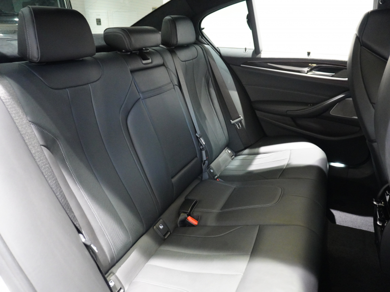 BMW Mシリーズ M5 4.4 M xDrive ｺﾝﾌｫｰﾄPKG　600ps ﾌﾞﾗｯｸﾒﾘﾉﾚｻﾞｰ ｶｰﾎﾞﾝﾙｰﾌ ﾅﾋﾞTV harman/kardon ﾍｯﾄﾞｱｯﾌﾟD ﾍﾞﾝﾁﾚｰｼｮﾝ Mｴｷｿﾞｰｽﾄ 20AW　2年保証