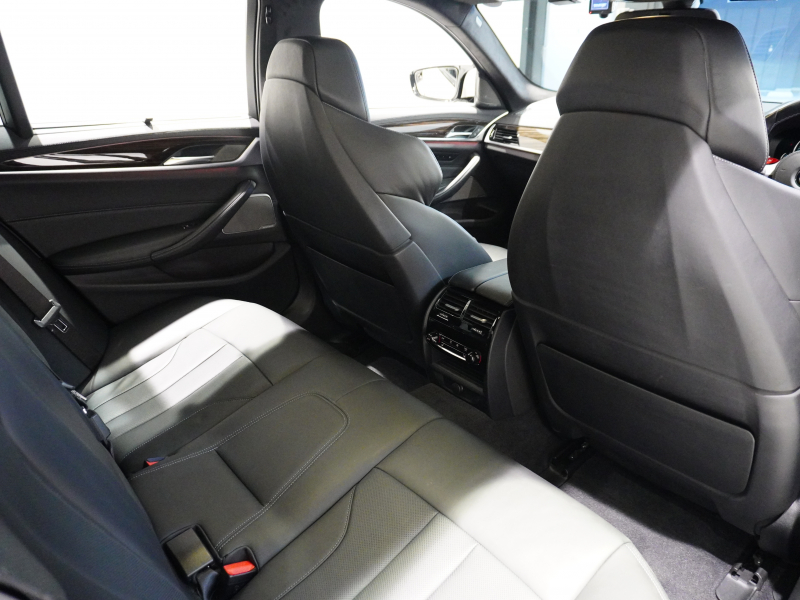 BMW Mシリーズ M5 4.4 M xDrive ｺﾝﾌｫｰﾄPKG　600ps ﾌﾞﾗｯｸﾒﾘﾉﾚｻﾞｰ ｶｰﾎﾞﾝﾙｰﾌ ﾅﾋﾞTV harman/kardon ﾍｯﾄﾞｱｯﾌﾟD ﾍﾞﾝﾁﾚｰｼｮﾝ Mｴｷｿﾞｰｽﾄ 20AW　2年保証