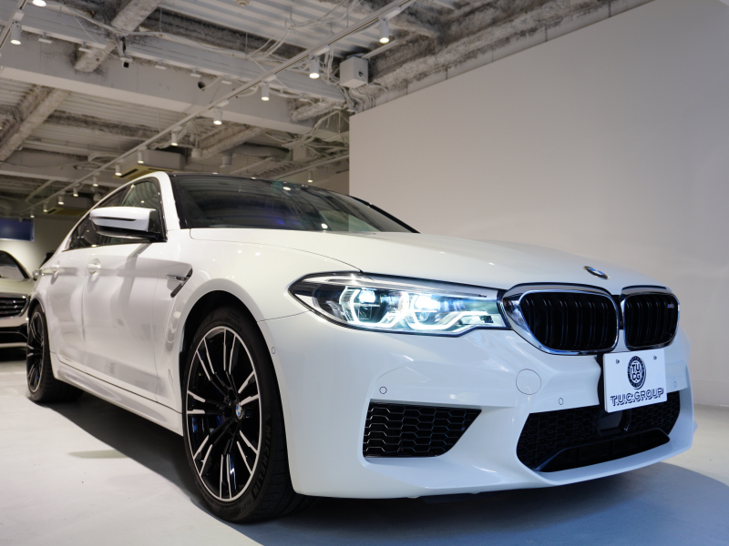 BMW Mシリーズ M5 4.4 M xDrive ｺﾝﾌｫｰﾄPKG　600ps ﾌﾞﾗｯｸﾒﾘﾉﾚｻﾞｰ ｶｰﾎﾞﾝﾙｰﾌ ﾅﾋﾞTV harman/kardon ﾍｯﾄﾞｱｯﾌﾟD ﾍﾞﾝﾁﾚｰｼｮﾝ Mｴｷｿﾞｰｽﾄ 20AW　2年保証