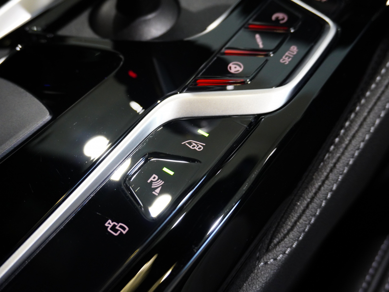 BMW Mシリーズ M5 4.4 M xDrive ｺﾝﾌｫｰﾄPKG　600ps ﾌﾞﾗｯｸﾒﾘﾉﾚｻﾞｰ ｶｰﾎﾞﾝﾙｰﾌ ﾅﾋﾞTV harman/kardon ﾍｯﾄﾞｱｯﾌﾟD ﾍﾞﾝﾁﾚｰｼｮﾝ Mｴｷｿﾞｰｽﾄ 20AW　2年保証