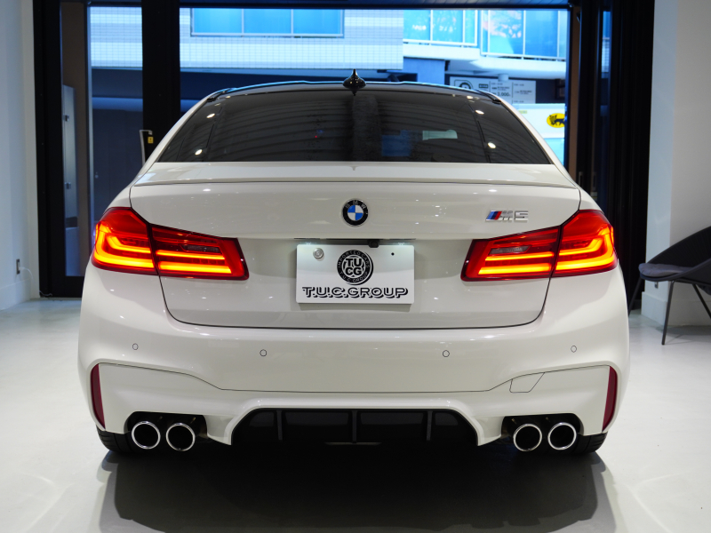 BMW Mシリーズ M5 4.4 M xDrive ｺﾝﾌｫｰﾄPKG　600ps ﾌﾞﾗｯｸﾒﾘﾉﾚｻﾞｰ ｶｰﾎﾞﾝﾙｰﾌ ﾅﾋﾞTV harman/kardon ﾍｯﾄﾞｱｯﾌﾟD ﾍﾞﾝﾁﾚｰｼｮﾝ Mｴｷｿﾞｰｽﾄ 20AW　2年保証