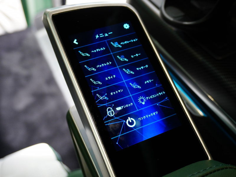 メルセデスベンツ Vクラス V220dスポーツ ロング レーダーP マイバッハ仕様 エグセクティブシート TVモニター付パーテーション パノラマSR 4人乗り 2年保証付