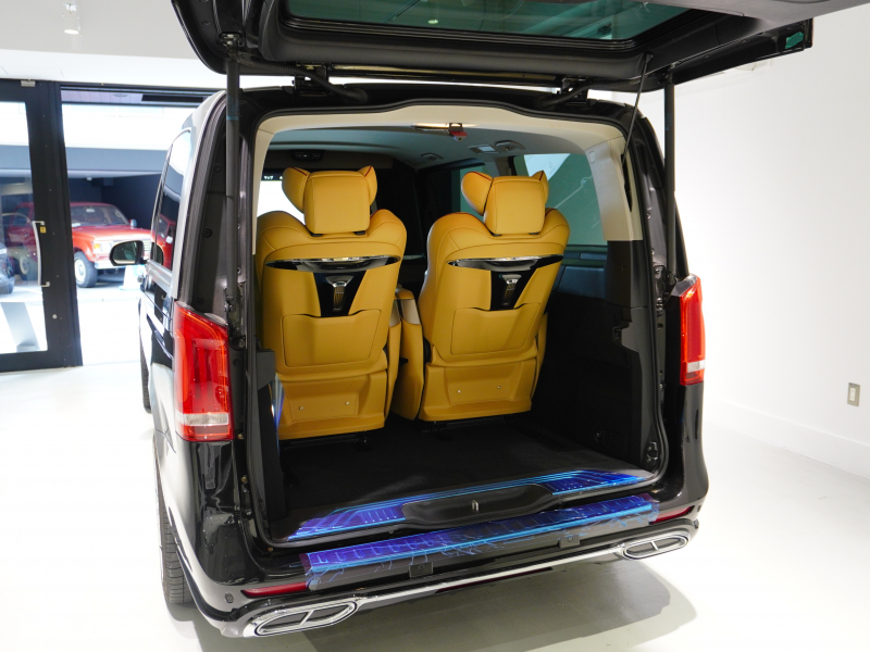 メルセデスベンツ Vクラス V220d AVG ﾛﾝｸﾞ　ﾏｲﾊﾞｯﾊ仕様 ｴｸﾞｾｸﾃｨﾌﾞｼｰﾄ TVﾓﾆﾀｰ付ﾊﾟｰﾃｰｼｮﾝ 専用ｺﾝﾄﾛｰﾙﾊﾟﾈﾙ 4人乗り　2年保証付