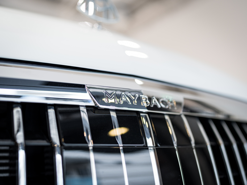 メルセデスベンツ Vクラス V220d AVG ロング レーダーP マイバッハ仕様 エグセクティブシート TVモニター付パーテーション パノラマSR 4人乗り 2年保証付