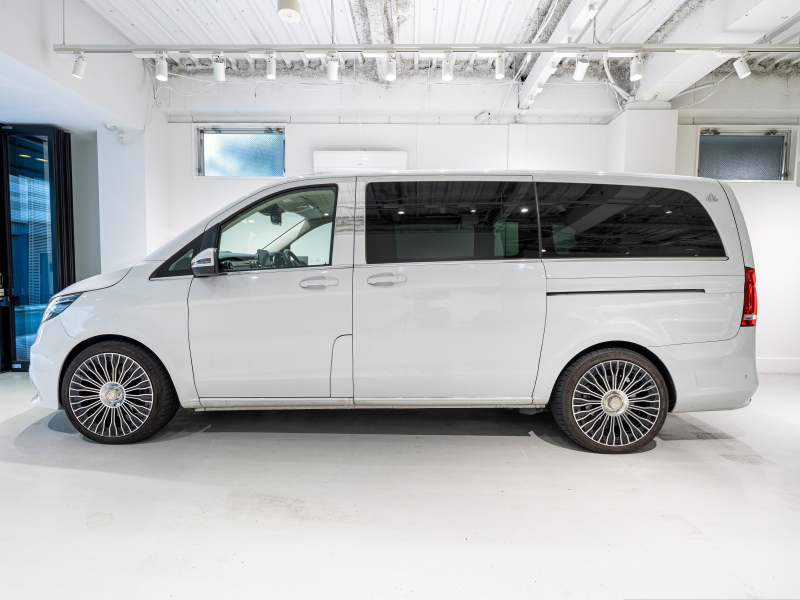 メルセデスベンツ Vクラス V220d AVG ロング レーダーP マイバッハ仕様 エグセクティブシート TVモニター付パーテーション パノラマSR 4人乗り 2年保証付