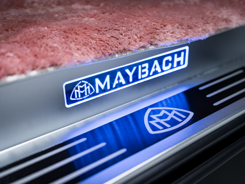 メルセデスベンツ Vクラス V220d AVG ロング レーダーP マイバッハ仕様 エグセクティブシート TVモニター付パーテーション パノラマSR 4人乗り 2年保証付