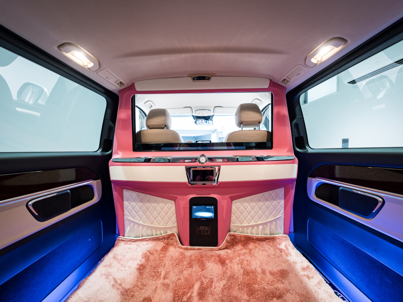 メルセデスベンツ Vクラス V220d AVG ロング レーダーP マイバッハ仕様 エグセクティブシート TVモニター付パーテーション パノラマSR 4人乗り 2年保証付