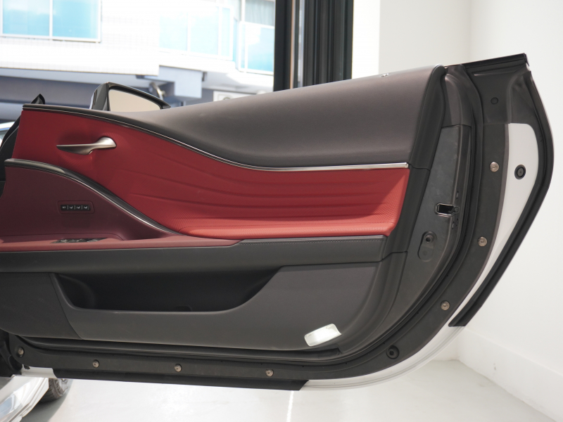 レクサス LC 500 Convertible　1ｵｰﾅｰ ﾏｰｸﾚﾋﾞﾝｿﾝ LexusSafetySystem+ 専用ｾﾐｱﾆﾘﾝﾚｻﾞｰｼｰﾄ ﾌﾚｱﾚｯﾄﾞｲﾝﾃﾘｱ ﾓﾃﾞﾘｽﾀｴｱﾛ&TRD21ｲﾝﾁAW　新車保証