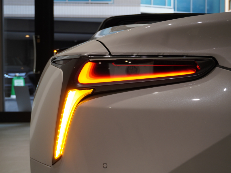 レクサス LC 500 Convertible　1ｵｰﾅｰ ﾏｰｸﾚﾋﾞﾝｿﾝ LexusSafetySystem+ 専用ｾﾐｱﾆﾘﾝﾚｻﾞｰｼｰﾄ ﾌﾚｱﾚｯﾄﾞｲﾝﾃﾘｱ ﾓﾃﾞﾘｽﾀｴｱﾛ&TRD21ｲﾝﾁAW　新車保証