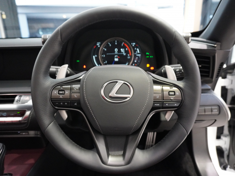 レクサス LC 500 Convertible　1ｵｰﾅｰ ﾏｰｸﾚﾋﾞﾝｿﾝ LexusSafetySystem+ 専用ｾﾐｱﾆﾘﾝﾚｻﾞｰｼｰﾄ ﾌﾚｱﾚｯﾄﾞｲﾝﾃﾘｱ ﾓﾃﾞﾘｽﾀｴｱﾛ&TRD21ｲﾝﾁAW　新車保証