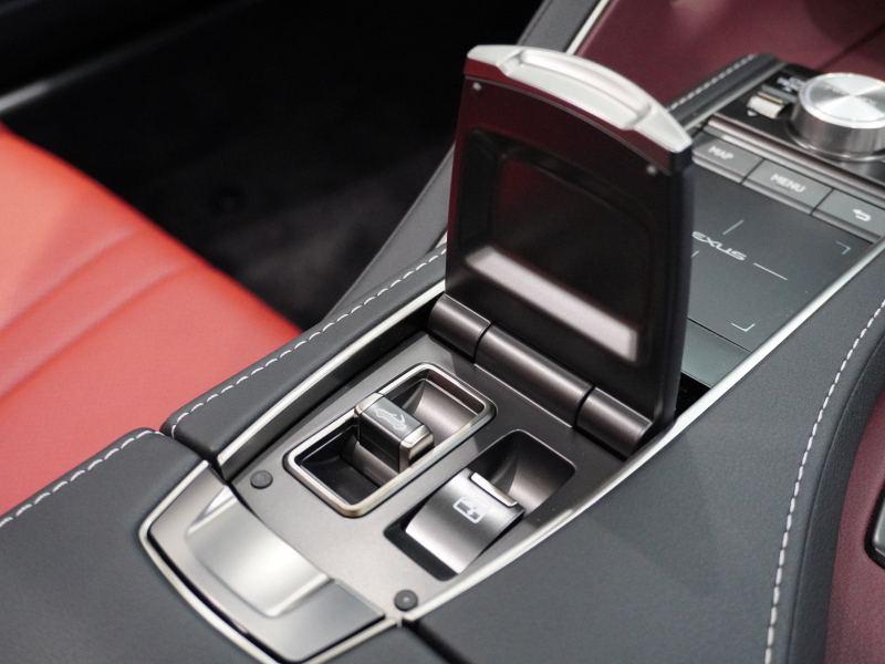 レクサス LC 500 Convertible　1ｵｰﾅｰ ﾏｰｸﾚﾋﾞﾝｿﾝ LexusSafetySystem+ 専用ｾﾐｱﾆﾘﾝﾚｻﾞｰｼｰﾄ ﾌﾚｱﾚｯﾄﾞｲﾝﾃﾘｱ ﾓﾃﾞﾘｽﾀｴｱﾛ&TRD21ｲﾝﾁAW　新車保証