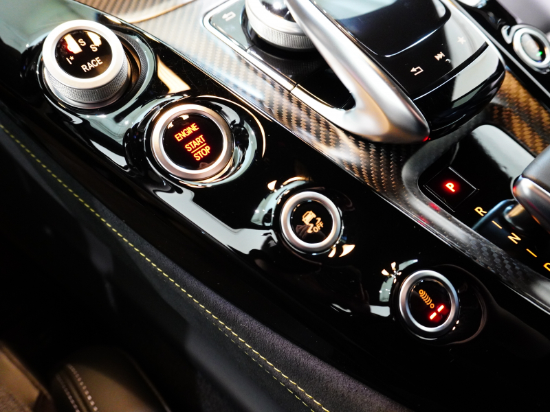 AMG GT R　AMGｶｰﾎﾞﾝｾﾗﾐｯｸﾌﾞﾚｰｷ ﾌﾙﾚｻﾞｰPKG　正規D車 ｷｰﾚｽｺﾞｰ ﾚｶﾛｼｰﾄ 純正ﾅﾋﾞTV Bｶﾒﾗ AMGﾊﾟﾌｫｰﾏﾝｽEX LEDﾍｯﾄﾞﾗｲﾄ ﾛﾍﾞﾙﾀﾘﾌﾀｰ OP19/20AW　2年保証付