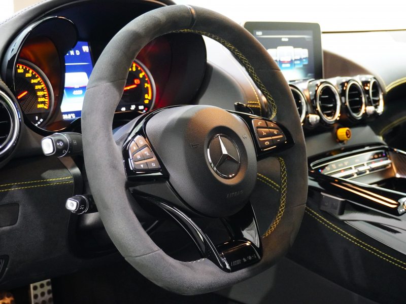 AMG GT R　AMGｶｰﾎﾞﾝｾﾗﾐｯｸﾌﾞﾚｰｷ ﾌﾙﾚｻﾞｰPKG　正規D車 ｷｰﾚｽｺﾞｰ ﾚｶﾛｼｰﾄ 純正ﾅﾋﾞTV Bｶﾒﾗ AMGﾊﾟﾌｫｰﾏﾝｽEX LEDﾍｯﾄﾞﾗｲﾄ ﾛﾍﾞﾙﾀﾘﾌﾀｰ OP19/20AW　2年保証付