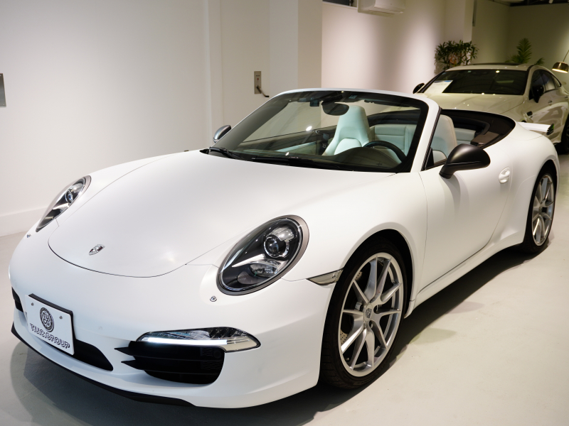 ポルシェ 911(Type991) ｶﾚﾗSｶﾌﾞﾘｵﾚ　MY13 ｸﾞﾚｰ革 ﾍﾞﾝﾁﾚｰﾀｰ ｶﾛｯﾂｪﾘｱSDﾅﾋﾞ BOSEｻｳﾝﾄﾞ PASM ﾊﾟﾜｸﾗﾏﾌﾗｰ ﾌﾙﾗｯﾋﾟﾝｸﾞ　2年保証付
