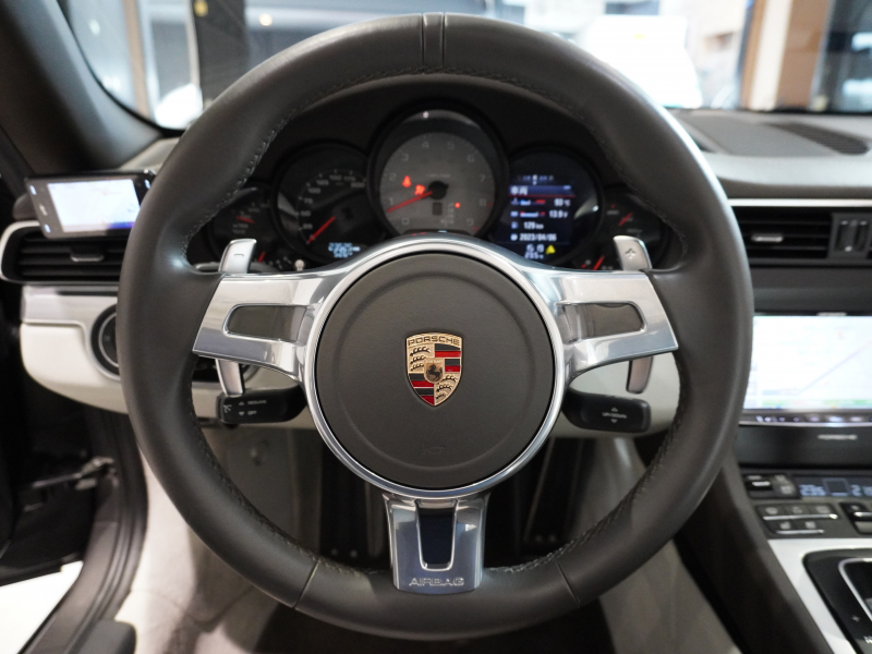 ポルシェ 911(Type991) ｶﾚﾗSｶﾌﾞﾘｵﾚ　MY13 ｸﾞﾚｰ革 ﾍﾞﾝﾁﾚｰﾀｰ ｶﾛｯﾂｪﾘｱSDﾅﾋﾞ BOSEｻｳﾝﾄﾞ PASM ﾊﾟﾜｸﾗﾏﾌﾗｰ ﾌﾙﾗｯﾋﾟﾝｸﾞ　2年保証付