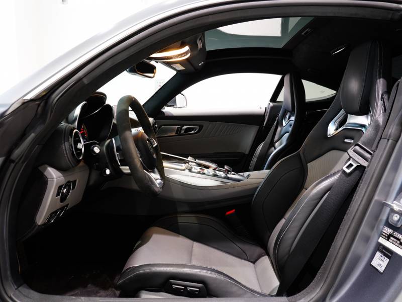 AMG GT C ﾌﾙﾚｻﾞｰPKG　正規D車 557PS 黒革 ﾍﾞﾝﾁﾚｰﾀｰ  ﾊﾟﾉﾗﾏｶﾞﾗｽﾙｰﾌ 純正ﾅﾋﾞTV Bｶﾒﾗ Burmesterﾊｲｴﾝﾄﾞ AMGﾊﾟﾌｫｰﾏﾝｽEX OPｶﾗｰ　2年保証