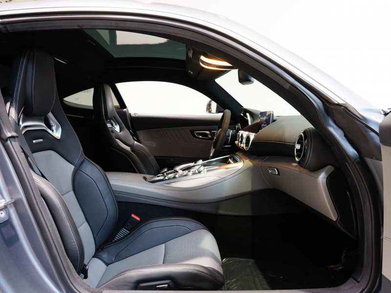 AMG GT C ﾌﾙﾚｻﾞｰPKG　正規D車 557PS 黒革 ﾍﾞﾝﾁﾚｰﾀｰ  ﾊﾟﾉﾗﾏｶﾞﾗｽﾙｰﾌ 純正ﾅﾋﾞTV Bｶﾒﾗ Burmesterﾊｲｴﾝﾄﾞ AMGﾊﾟﾌｫｰﾏﾝｽEX OPｶﾗｰ　2年保証