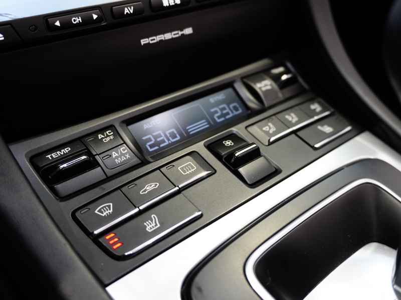 ポルシェ 911(Type991) ﾀｰﾎﾞｶﾌﾞﾘｵﾚ ｽﾎﾟｰﾂｸﾛﾉPKG　正規D車 左H ﾌﾙﾚｻﾞｰｲﾝﾃﾘｱ 黒革 ﾅﾋﾞTV BOSEｻｳﾝﾄﾞ PASM 20ｲﾝﾁAW　2年保証付