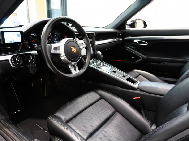 ポルシェ 911(Type991) ﾀｰﾎﾞｶﾌﾞﾘｵﾚ ｽﾎﾟｰﾂｸﾛﾉPKG　正規D車 左H ﾌﾙﾚｻﾞｰｲﾝﾃﾘｱ 黒革 ﾅﾋﾞTV BOSEｻｳﾝﾄﾞ PASM 20ｲﾝﾁAW　2年保証付