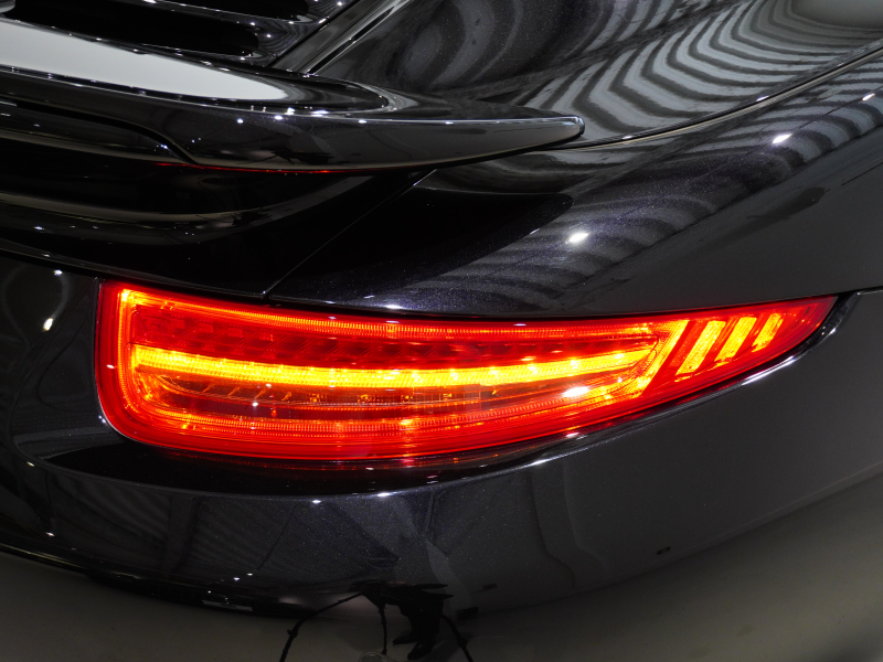 ポルシェ 911(Type991) ﾀｰﾎﾞｶﾌﾞﾘｵﾚ ｽﾎﾟｰﾂｸﾛﾉPKG　正規D車 左H ﾌﾙﾚｻﾞｰｲﾝﾃﾘｱ 黒革 ﾅﾋﾞTV BOSEｻｳﾝﾄﾞ PASM 20ｲﾝﾁAW　2年保証付