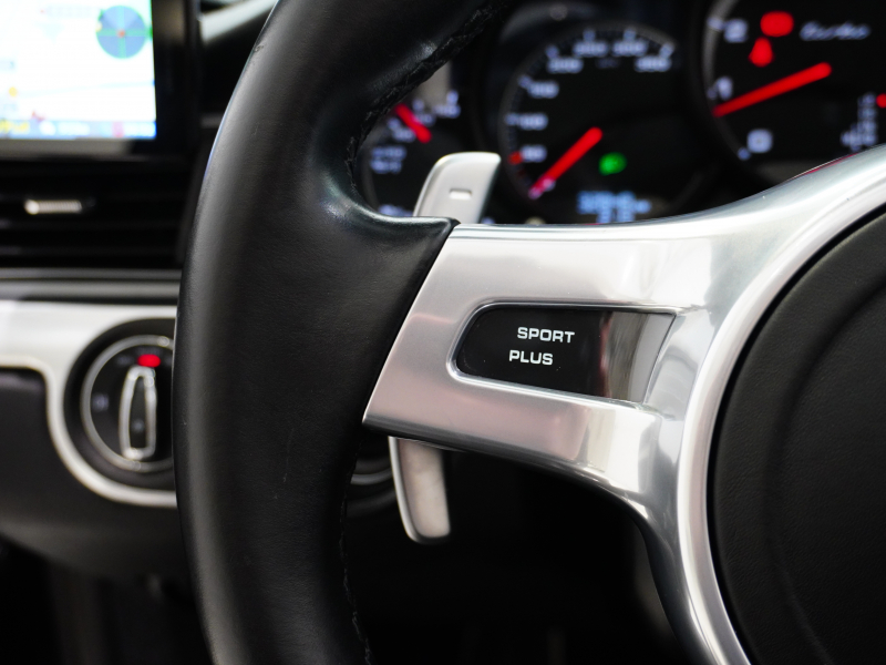 ポルシェ 911(Type991) ﾀｰﾎﾞｶﾌﾞﾘｵﾚ ｽﾎﾟｰﾂｸﾛﾉPKG　正規D車 左H ﾌﾙﾚｻﾞｰｲﾝﾃﾘｱ 黒革 ﾅﾋﾞTV BOSEｻｳﾝﾄﾞ PASM 20ｲﾝﾁAW　2年保証付