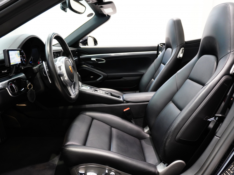 ポルシェ 911(Type991) ﾀｰﾎﾞｶﾌﾞﾘｵﾚ ｽﾎﾟｰﾂｸﾛﾉPKG　正規D車 左H ﾌﾙﾚｻﾞｰｲﾝﾃﾘｱ 黒革 ﾅﾋﾞTV BOSEｻｳﾝﾄﾞ PASM 20ｲﾝﾁAW　2年保証付