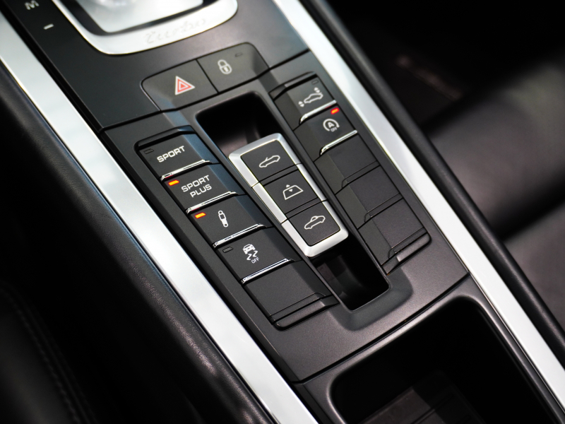 ポルシェ 911(Type991) ﾀｰﾎﾞｶﾌﾞﾘｵﾚ ｽﾎﾟｰﾂｸﾛﾉPKG　正規D車 左H ﾌﾙﾚｻﾞｰｲﾝﾃﾘｱ 黒革 ﾅﾋﾞTV BOSEｻｳﾝﾄﾞ PASM 20ｲﾝﾁAW　2年保証付