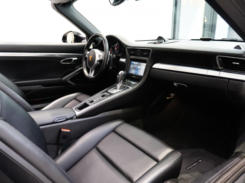 ポルシェ 911(Type991) ﾀｰﾎﾞｶﾌﾞﾘｵﾚ ｽﾎﾟｰﾂｸﾛﾉPKG　正規D車 左H ﾌﾙﾚｻﾞｰｲﾝﾃﾘｱ 黒革 ﾅﾋﾞTV BOSEｻｳﾝﾄﾞ PASM 20ｲﾝﾁAW　2年保証付