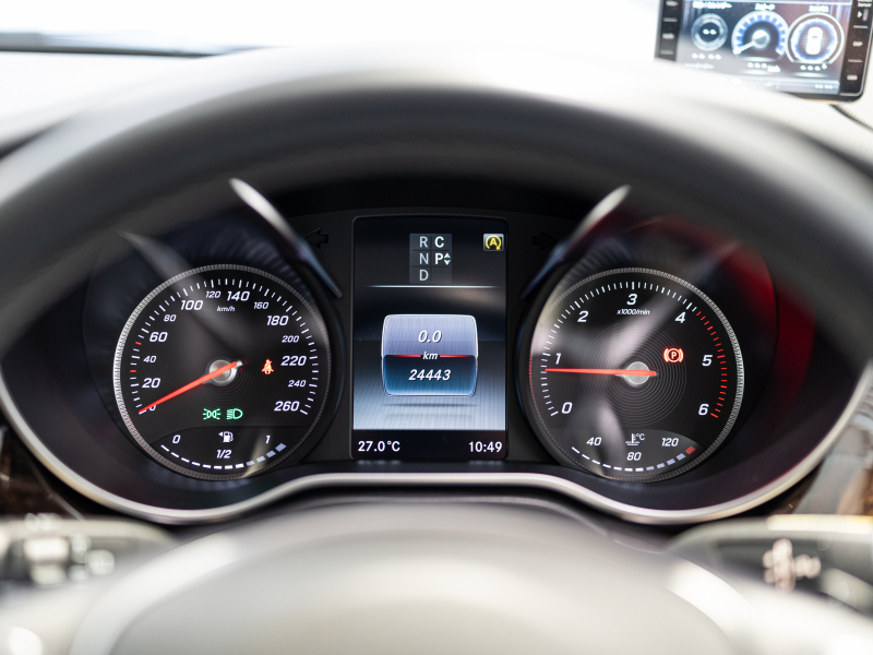 メルセデスベンツ Vクラス V220d AVG ﾛﾝｸﾞ ﾚｰﾀﾞｰP　ﾏｲﾊﾞｯﾊ仕様 ｴｸﾞｾｸﾃｨﾌﾞｼｰﾄ TVﾓﾆﾀｰ付ﾊﾟｰﾃｰｼｮﾝ 4人乗り　2年保証付