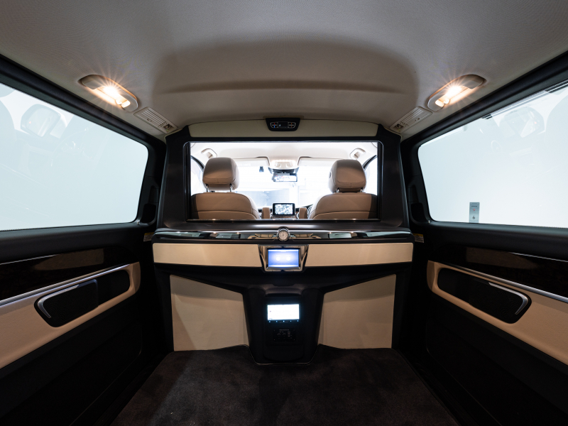 メルセデスベンツ Vクラス V220d AVG ﾛﾝｸﾞ ﾚｰﾀﾞｰP　ﾏｲﾊﾞｯﾊ仕様 ｴｸﾞｾｸﾃｨﾌﾞｼｰﾄ TVﾓﾆﾀｰ付ﾊﾟｰﾃｰｼｮﾝ 4人乗り　2年保証付