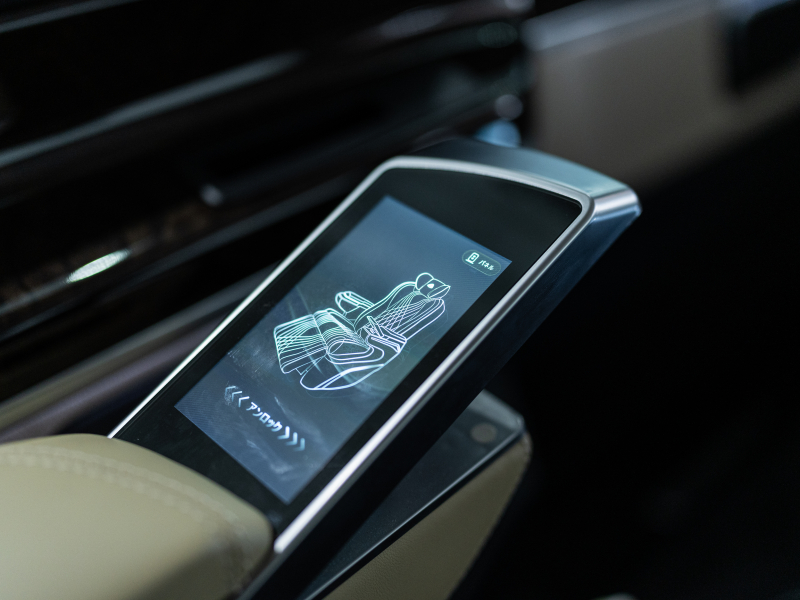 メルセデスベンツ Vクラス V220d AVG ﾛﾝｸﾞ ﾚｰﾀﾞｰP　ﾏｲﾊﾞｯﾊ仕様 ｴｸﾞｾｸﾃｨﾌﾞｼｰﾄ TVﾓﾆﾀｰ付ﾊﾟｰﾃｰｼｮﾝ 4人乗り　2年保証付