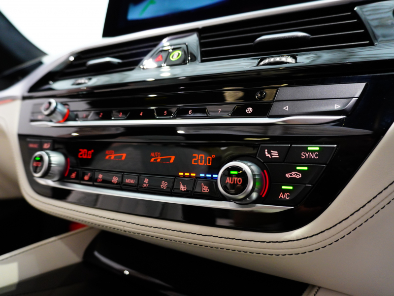 アルピナ D5 S ﾘﾑｼﾞﾝ　1ｵｰﾅｰ 後期 ｺﾝﾌｫA ACC ﾗｳﾞｧﾘﾅﾚｻﾞｰ ｺﾝﾌｫｰﾄｼｰﾄ SR HDDﾅﾋﾞ ﾘｱﾋﾞｭｰｶﾒﾗ harman/kardon ﾚｻﾞｰﾀﾞｯｼｭﾎﾞｰﾄﾞ ｸﾗｼｯｸ20AW　新車保証