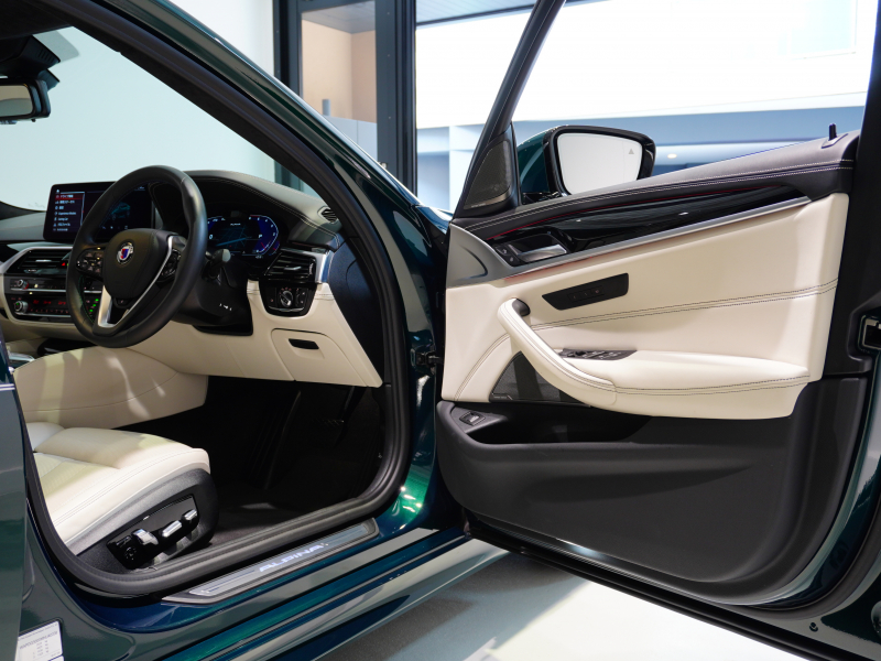 アルピナ D5 S ﾘﾑｼﾞﾝ　1ｵｰﾅｰ 後期 ｺﾝﾌｫA ACC ﾗｳﾞｧﾘﾅﾚｻﾞｰ ｺﾝﾌｫｰﾄｼｰﾄ SR HDDﾅﾋﾞ ﾘｱﾋﾞｭｰｶﾒﾗ harman/kardon ﾚｻﾞｰﾀﾞｯｼｭﾎﾞｰﾄﾞ ｸﾗｼｯｸ20AW　新車保証