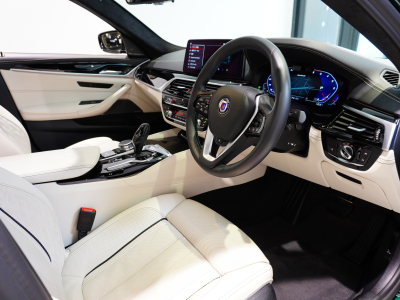 アルピナ D5 S ﾘﾑｼﾞﾝ　1ｵｰﾅｰ 後期 ｺﾝﾌｫA ACC ﾗｳﾞｧﾘﾅﾚｻﾞｰ ｺﾝﾌｫｰﾄｼｰﾄ SR HDDﾅﾋﾞ ﾘｱﾋﾞｭｰｶﾒﾗ harman/kardon ﾚｻﾞｰﾀﾞｯｼｭﾎﾞｰﾄﾞ ｸﾗｼｯｸ20AW　新車保証