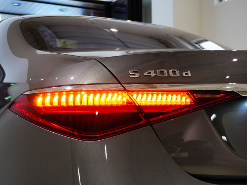メルセデスベンツ Sクラス S400d 4MATIC AMGﾗｲﾝ ﾚｻﾞｰEX　1ｵﾅ ﾅｯﾊﾟ革 ﾊﾟﾉﾗﾏﾙｰﾌ 12.8ｲﾝﾁ有機ELﾃﾞｨｽﾌﾟﾚｲ ｳｫｰﾑｺﾝﾌｫｰﾄPKG ｴｱｻｽ　新車保証付