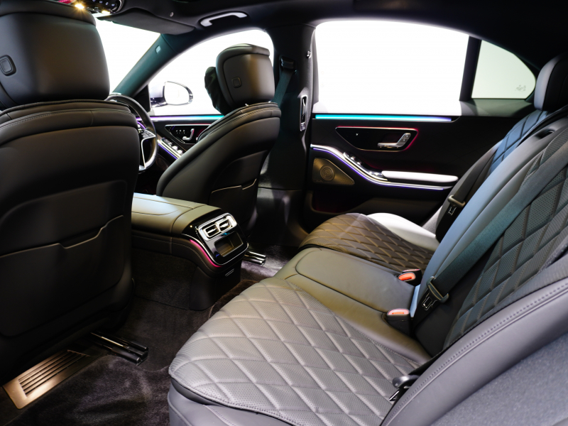 メルセデスベンツ Sクラス S400d 4MATIC AMGﾗｲﾝ ﾚｻﾞｰEX　1ｵﾅ ﾅｯﾊﾟ革 ﾊﾟﾉﾗﾏﾙｰﾌ 12.8ｲﾝﾁ有機ELﾃﾞｨｽﾌﾟﾚｲ ｳｫｰﾑｺﾝﾌｫｰﾄPKG ｴｱｻｽ　新車保証付