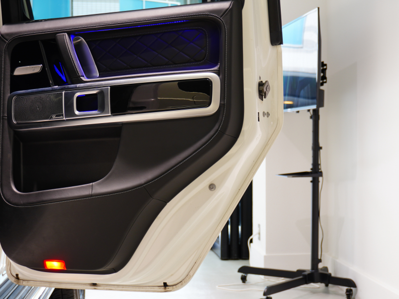 AMG Gクラス G63 AMGﾚｻﾞｰｴｸｽｸﾙｰｼﾌﾞPKG　正規D車 1ｵｰﾅｰ 左H Meｺﾈｸﾄ 黒革 ｻﾝﾙｰﾌ 純正ﾅﾋﾞTV Burmester AMGﾊﾟﾌｫｰﾏﾝｽEX AMG20ｲﾝﾁAW Fﾀﾞｳﾝﾓﾆﾀｰ OPｶﾗｰ ﾅｲﾄPKGﾙｯｸﾗｯﾋﾟﾝｸﾞ　2年保証