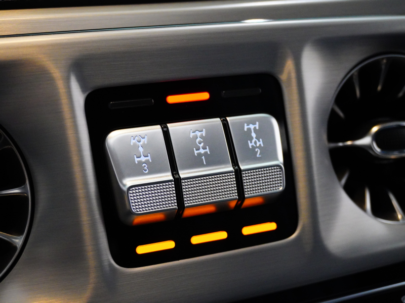 AMG Gクラス G63 AMGﾚｻﾞｰｴｸｽｸﾙｰｼﾌﾞPKG　正規D車 1ｵｰﾅｰ 左H Meｺﾈｸﾄ 黒革 ｻﾝﾙｰﾌ 純正ﾅﾋﾞTV Burmester AMGﾊﾟﾌｫｰﾏﾝｽEX AMG20ｲﾝﾁAW Fﾀﾞｳﾝﾓﾆﾀｰ OPｶﾗｰ ﾅｲﾄPKGﾙｯｸﾗｯﾋﾟﾝｸﾞ　2年保証