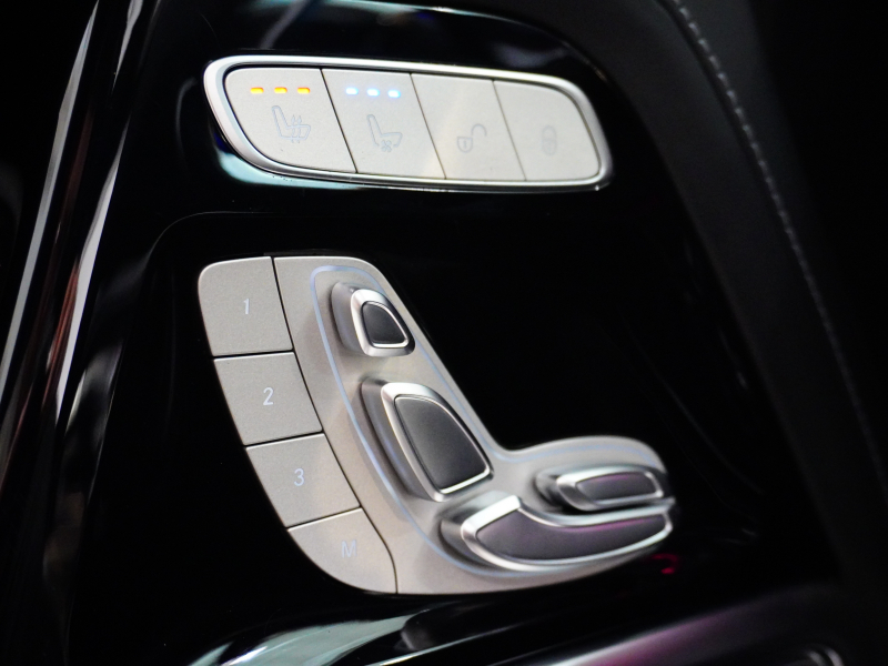 AMG Gクラス G63 AMGﾚｻﾞｰｴｸｽｸﾙｰｼﾌﾞPKG　正規D車 1ｵｰﾅｰ 左H Meｺﾈｸﾄ 黒革 ｻﾝﾙｰﾌ 純正ﾅﾋﾞTV Burmester AMGﾊﾟﾌｫｰﾏﾝｽEX AMG20ｲﾝﾁAW Fﾀﾞｳﾝﾓﾆﾀｰ OPｶﾗｰ ﾅｲﾄPKGﾙｯｸﾗｯﾋﾟﾝｸﾞ　2年保証