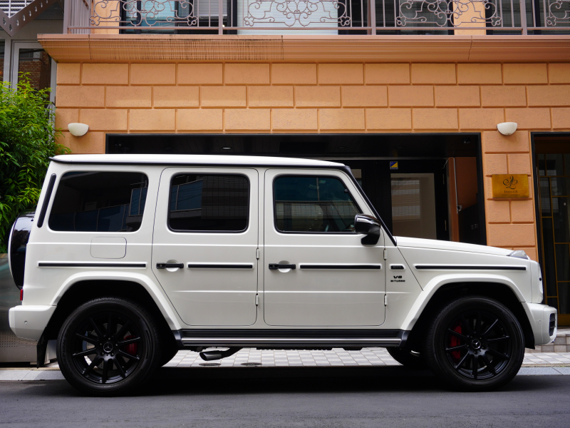 AMG Gクラス G63 AMGﾚｻﾞｰｴｸｽｸﾙｰｼﾌﾞPKG　正規D車 1ｵｰﾅｰ 左H Meｺﾈｸﾄ 黒革 ｻﾝﾙｰﾌ 純正ﾅﾋﾞTV Burmester AMGﾊﾟﾌｫｰﾏﾝｽEX AMG20ｲﾝﾁAW Fﾀﾞｳﾝﾓﾆﾀｰ OPｶﾗｰ ﾅｲﾄPKGﾙｯｸﾗｯﾋﾟﾝｸﾞ　2年保証