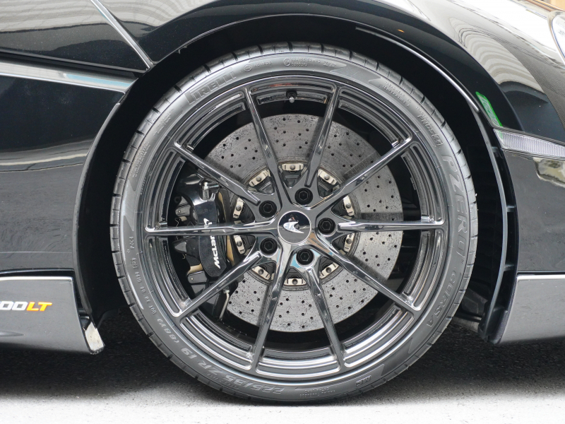 マクラーレン 600LT ｾｷｭﾘﾃｨﾊﾟｯｸ　正規D車 左H ｽﾍﾟｼｬﾙﾍﾟｲﾝﾄ Fﾘﾌﾃｨﾝｸﾞ ｶｰﾎﾞﾝﾚｰｼﾝｸﾞｼｰﾄ 純正ﾅﾋﾞ Bｶﾒﾗ ｶｰﾎﾞﾝｲﾝﾃﾘｱ ｶｰﾎﾞﾝﾌﾞﾚｰｷ ｸﾞﾛｽﾌﾞﾗｯｸ19/20AW