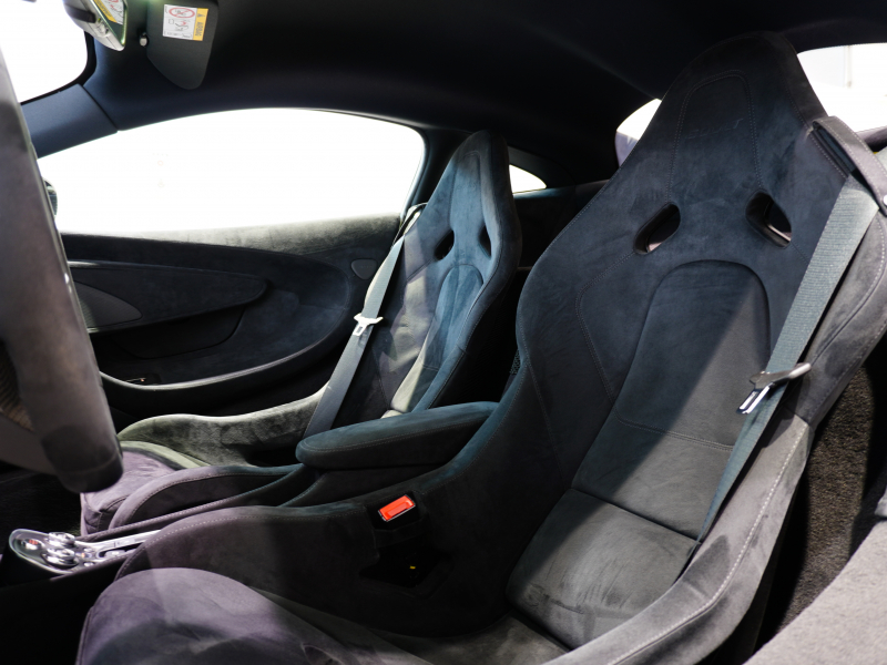 マクラーレン 600LT ｾｷｭﾘﾃｨﾊﾟｯｸ　正規D車 左H ｽﾍﾟｼｬﾙﾍﾟｲﾝﾄ Fﾘﾌﾃｨﾝｸﾞ ｶｰﾎﾞﾝﾚｰｼﾝｸﾞｼｰﾄ 純正ﾅﾋﾞ Bｶﾒﾗ ｶｰﾎﾞﾝｲﾝﾃﾘｱ ｶｰﾎﾞﾝﾌﾞﾚｰｷ ｸﾞﾛｽﾌﾞﾗｯｸ19/20AW