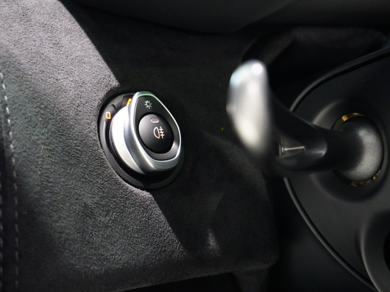 マクラーレン 600LT ｾｷｭﾘﾃｨﾊﾟｯｸ　正規D車 左H ｽﾍﾟｼｬﾙﾍﾟｲﾝﾄ Fﾘﾌﾃｨﾝｸﾞ ｶｰﾎﾞﾝﾚｰｼﾝｸﾞｼｰﾄ 純正ﾅﾋﾞ Bｶﾒﾗ ｶｰﾎﾞﾝｲﾝﾃﾘｱ ｶｰﾎﾞﾝﾌﾞﾚｰｷ ｸﾞﾛｽﾌﾞﾗｯｸ19/20AW