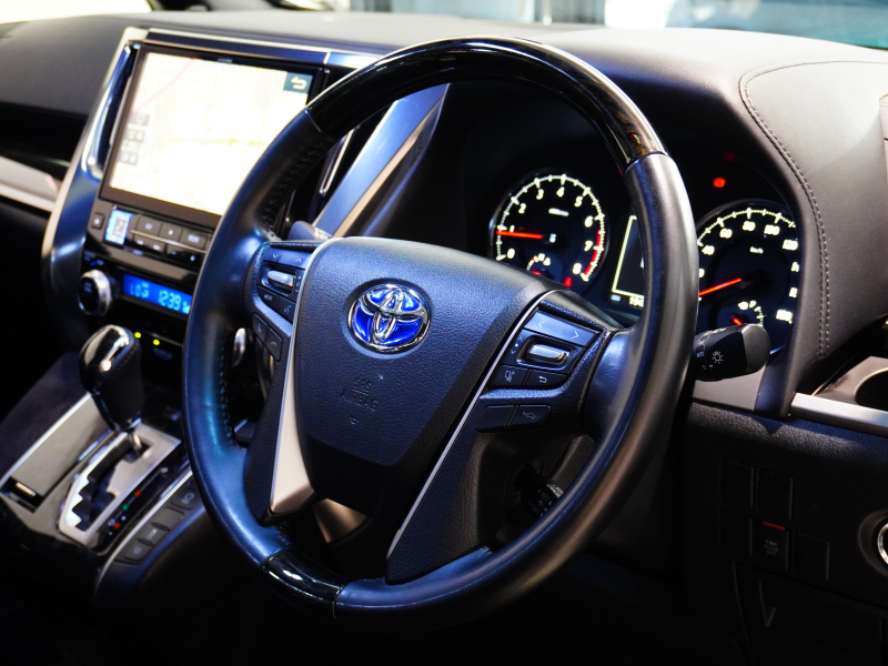 トヨタ アルファード SAﾊﾟｯｹｰｼﾞ ﾀｲﾌﾟﾌﾞﾗｯｸ LM仕様　1ｵｰﾅｰ ｴｸﾞｾｸﾃｨﾌﾞｼｰﾄ(特注) ｻﾝﾙｰﾌ HDDﾅﾋﾞTV ﾌﾙｾｸﾞ LMｴｱﾛ&18AW ﾌﾟﾘｸﾗｯｼｭ ACC　2年保証付