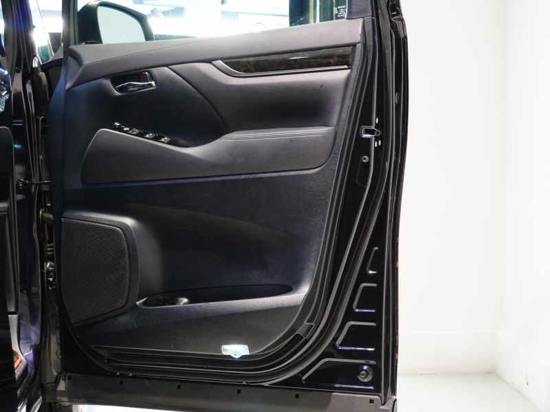 トヨタ アルファード SAﾊﾟｯｹｰｼﾞ ﾀｲﾌﾟﾌﾞﾗｯｸ LM仕様　1ｵｰﾅｰ ｴｸﾞｾｸﾃｨﾌﾞｼｰﾄ(特注) ｻﾝﾙｰﾌ HDDﾅﾋﾞTV ﾌﾙｾｸﾞ LMｴｱﾛ&18AW ﾌﾟﾘｸﾗｯｼｭ ACC　2年保証付