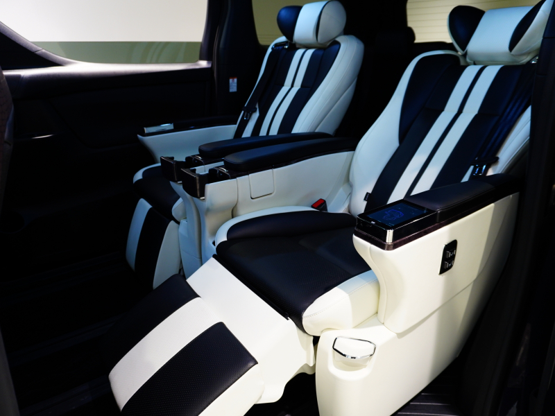 トヨタ アルファード SAﾊﾟｯｹｰｼﾞ ﾀｲﾌﾟﾌﾞﾗｯｸ LM仕様　1ｵｰﾅｰ ｴｸﾞｾｸﾃｨﾌﾞｼｰﾄ(特注) ｻﾝﾙｰﾌ HDDﾅﾋﾞTV ﾌﾙｾｸﾞ LMｴｱﾛ&18AW ﾌﾟﾘｸﾗｯｼｭ ACC　2年保証付